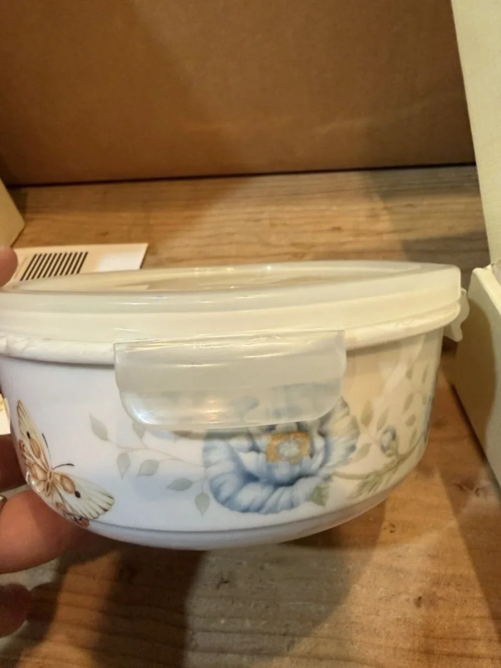 LENOX Butterfly Meadow Round Bowl Serve and Store W/ Locking Lid 20oz New W/ Box